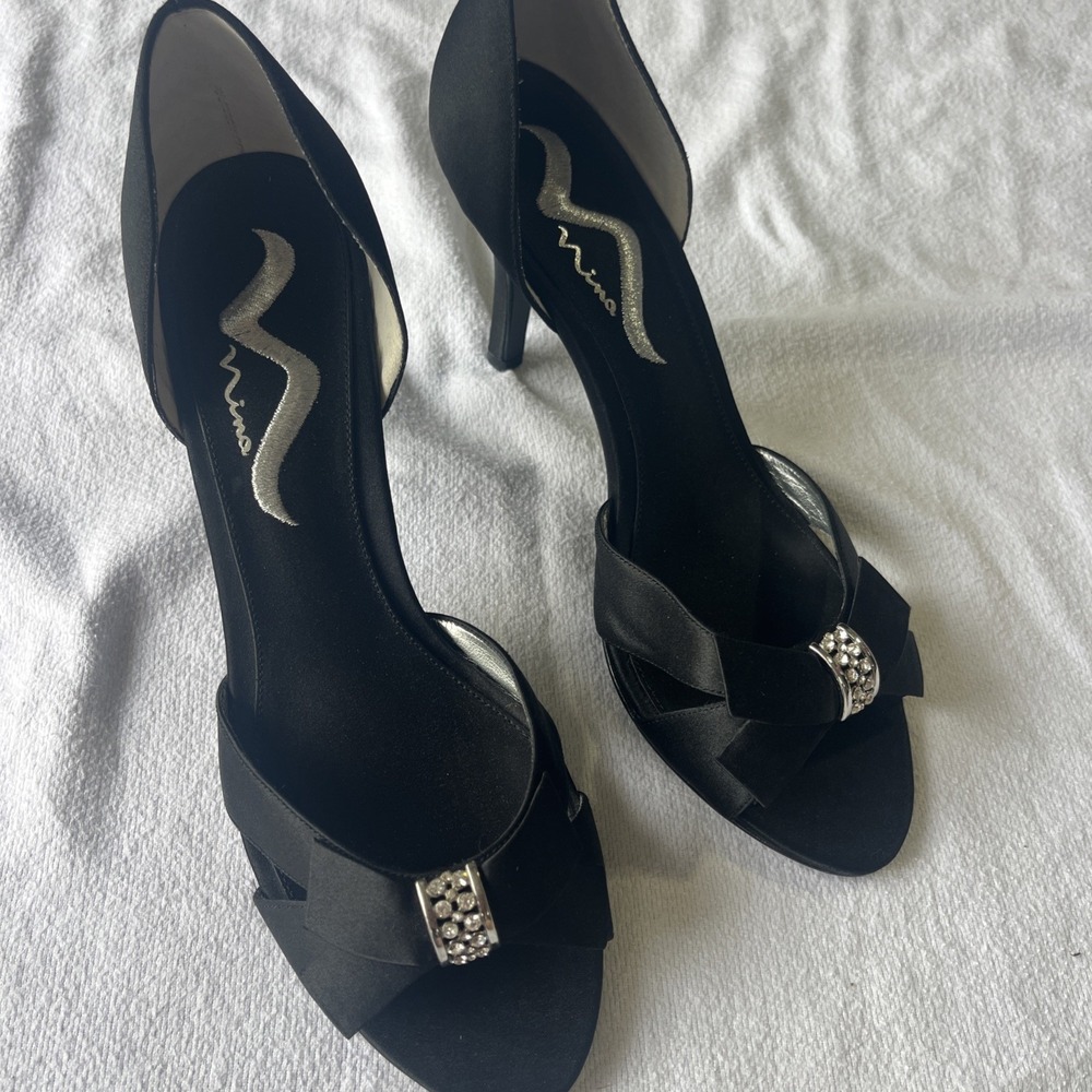 NINA Black Pumps MILIA BLACK LUSTER SATIN Heels Women's Shoe 9.5